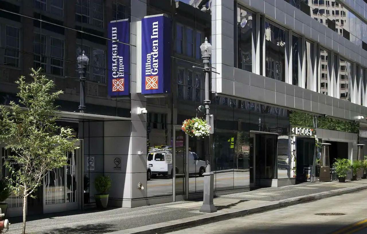 Hilton Garden Inn Pittsburgh Downtown Exterior foto